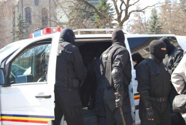 PERCHEZIŢII în București și în șapte județe într-un dosar cu prejudiciu de peste 17 milioane euro