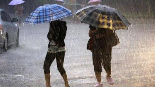 România, împărţită în două: Furtuni şi vijelii în nordul ţării; vreme călduroasă în sud