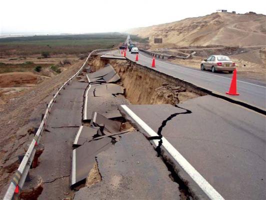 Cutremur DEVASTATOR în Peru. Cel puţin patru morţi şi 40 de răniţi