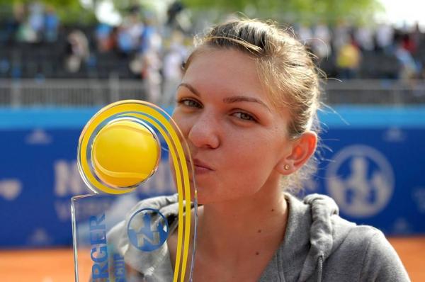 Victorie pentru Simona Halep: A învins-o pe Annika Beck și se califică în optimile de la Cincinnati