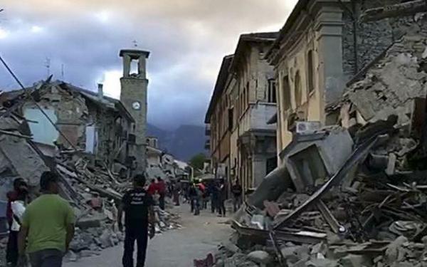 UPDATE / Cutremur în Italia: Bilanţul a crescut la 290 de morţi. Astăzi în Italia este zi de DOLIU NAŢIONAL şi au loc funeralii de stat pentru victime