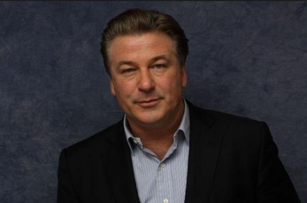 IMAGINI emoţionante publicate de actorul Alec Baldwin cu fiul său nou-născut, Leonardo Angel (FOTO)