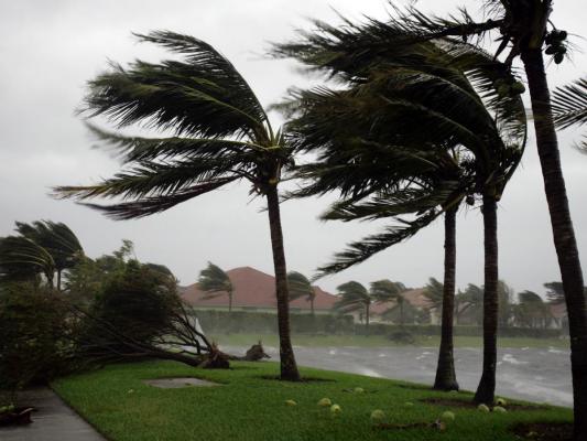 STARE de ALERTĂ în America! Uraganul Hermine poate produce valuri de 20 de metri. Localnicii, sfătuiţi să îşi facă provizii (FOTO)