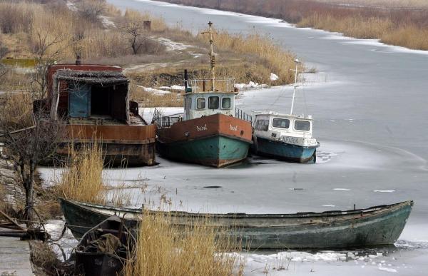 Circulaţia navelor pe Dunărea maritimă, îngreunată de gheaţă