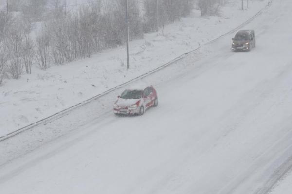 ALERTĂ METEO! Cod galben de POLEI şi NINSORI până sâmbătă, la ora 12:00. PROGNOZA METEO pentru următoarele zile 