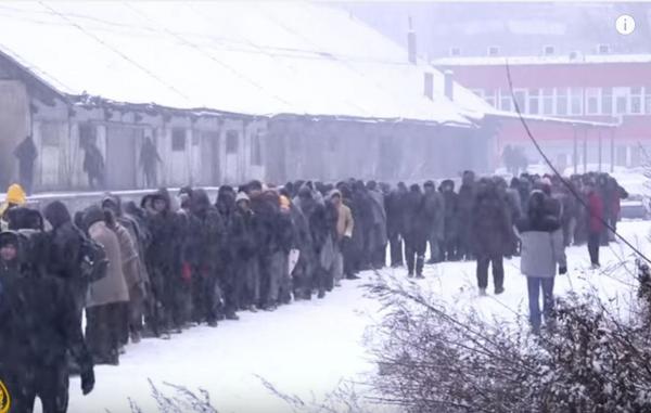 DE NECLINTIT! "NU VOM DESCHIDE granițele în fața refugiaților care tremură de frig în Serbia" (VIDEO)