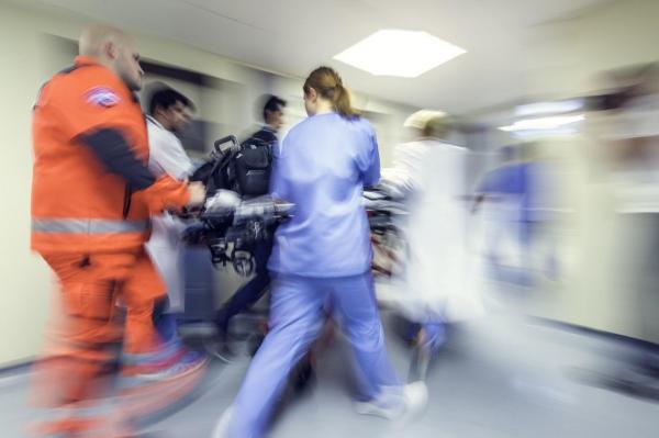 Este sezonul luxaţiilor! Peste 1500 de solicitări la Serviciul de Ambulanţă Bucureşti-Ilfov, în ultimele 24 de ore