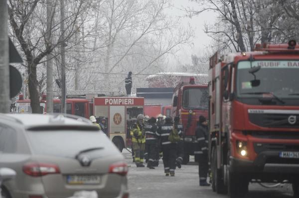 Controale în cluburile din toată ţara! Pompierii au închis un local şi au dat amenzi de 200.000 de lei într-o singură noapte