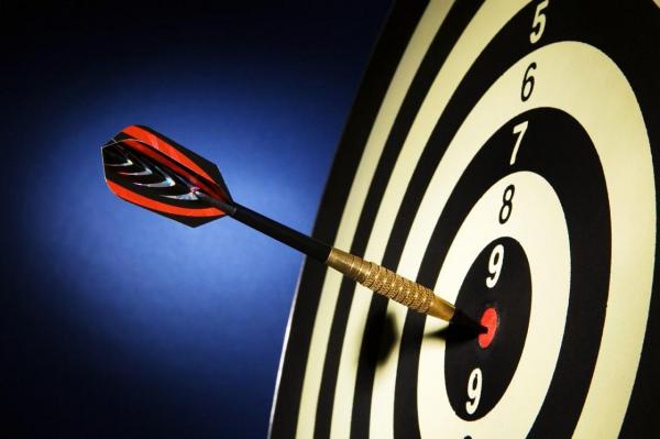 Jucătorii profesionişti de darts îşi dau întâlnire la Bucureşti