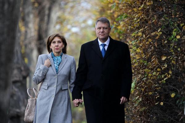 Iohannis, verificat de ANAF dacă şi-a plătit taxele pentru MEDITAŢII. Cum răspunde Administraţia Prezidenţială