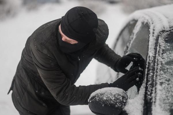 Criminalitatea stradală, la CEL MAI SCĂZUT NIVEL din ultimii cinci ani: A scăzut cu 24,8% în 2016