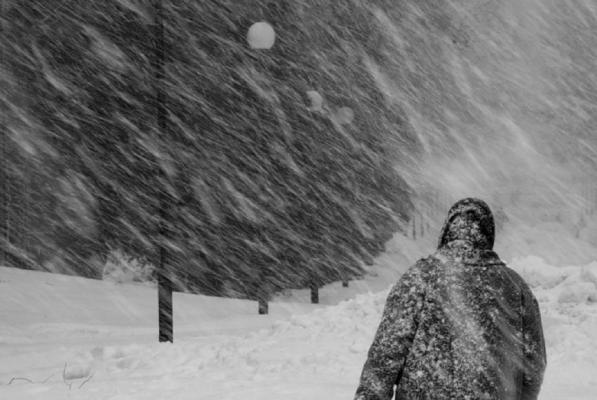 COD ROŞU de viscol în mai multe judeţe din România, în următoarele ore! HARTA ZONELOR VIZATE