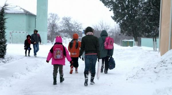 Vrancea: TOATE unitățile de învățământ vor fi ÎNCHISE luni și marți