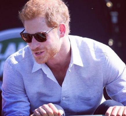 Prinţul Harry, GEST EMOŢIONANT în tribuna suporterilor români la Jocurile Invictus de la Toronto! Imaginile au luat cu asalt reţelele de socializare