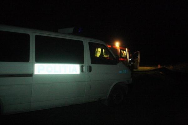 BĂTUȚI cu pumnii și picioarele după ce s-au dus să acorde ajutor! Un asistent şi un şofer de Ambulanţă au sunat ei la 112 pentru a fi salvați din mâinile agresorilor