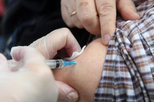 Legea vaccinării primeşte aviz favorabil în comisia juridică din Senat