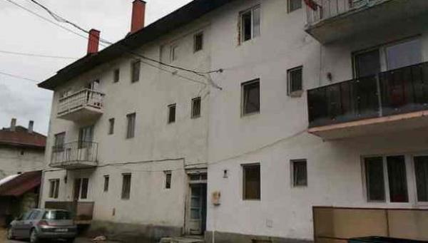 Mama care şi-ar fi ucis copiii nou-născuţi şi a ascuns cadavrele în podul unui bloc din Bistriţa, trimisă în judecată