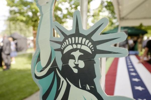 Înregistrarea la Loteria Vizelor 2019, blocată din cauza unei defecţiuni tehnice. Ambasada SUA: 'Lucrăm la remedierea problemei'