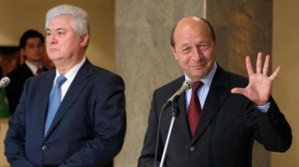 Vladimir Voronin susţine că Traian Băsescu i-a propus unirea Republicii Moldova cu România. "M-am uitat la el ca doctorul la pacient"