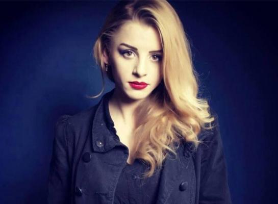 Biletul de adio SFÂŞIETOR al româncei care s-a sinucis la Londra: 'Mamă, am făcut asta pentru mine! Să scap!'