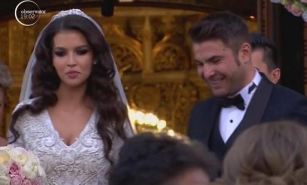 Cu câţi bani a plecat acasă Adi Mutu de la nuntă. Suma FABULOASĂ oferită de nume MARI ale showbiz-ului, la evenimentul anului!