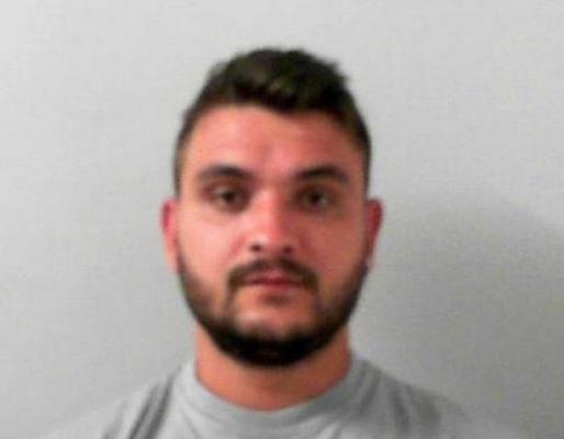 Românul care a ÎNGROZIT un micuţ orăşel din Anglia: la 6 ani a văzut cum tatăl îi ucide mama, la 12 ani era alcoolic