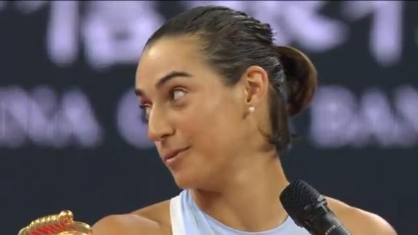 Caroline Garcia către Simona Halep: "Să nu fi tristă, vreau să te felicit pentru numărul 1 mondial. Îl meriți mai mult ca oricine" (VIDEO)
