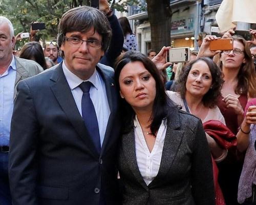 DRAMA Marcelei Topor, soţia liderului separatist catalan Carles Puigdemont. Românca se teme de ce e mai rău pentru bărbatul ei