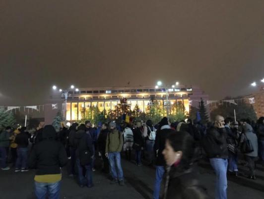 PROTESTE ample anunțate astăzi în Bucureşti şi în ţară, faţă de modificările Codului Fiscal şi ale legilor justiţiei