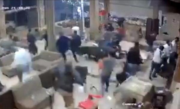 335 de morți și 2500 de răniți în cutremurul de 7,3 pe scara Richter de la granița dintre Iran și Irak