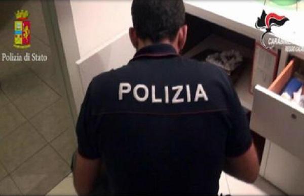 DESCOPERIRE incredibilă făcută de poliția italiană! BANCNOTE FALSE, în valoare de milioane de euro, au fost fabricate în România