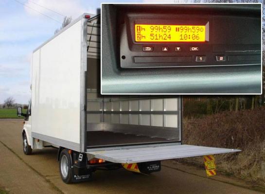Veşti proaste pentru şoferi! Se cere introducerea OBLIGATORIE a tahografului pe maşinile de 3,5 tone!