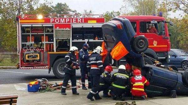 INCENDIU de proporţii la un depozit din Brăila! Pompierii intervin în forţă, de mai bine de 12 ore