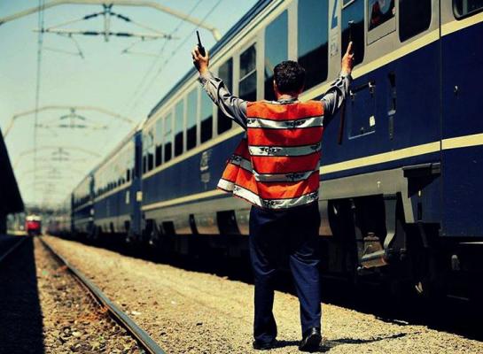 Trenurile de pe magistrala București-Constanța sunt dirijate prin telefon din cauza hoților care au furat mai multe relee