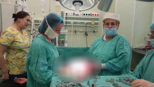 Caz fără precedent la Maternitatea Botoşani! După ce i-au făcut ecografia, medicii au băgat-o de urgenţă în operaţie: "Nu am mai văzut aşa ceva!" (FOTO)