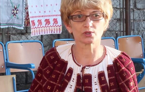 Halucinant! O primăriţă din Dâmboviţa susţine că cineva vrea să o elimine cu o ... furculiţă! "A stat o perioadă înfiptă într-un mormânt!"