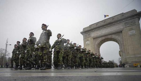 Repetiţie generală pentru parada militară de 1 decembrie, astăzi, la Arcul de Triumf