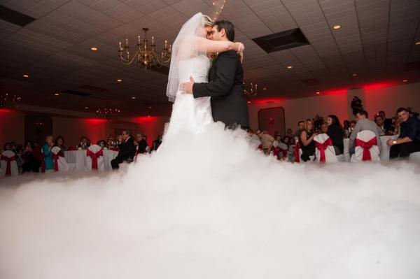 Oraşul din România unde nunţile se vor termina obligatoriu la miezul nopţii: 'Mirii nu trebuie să stea după ultimii beţivani care au rămas în sală'