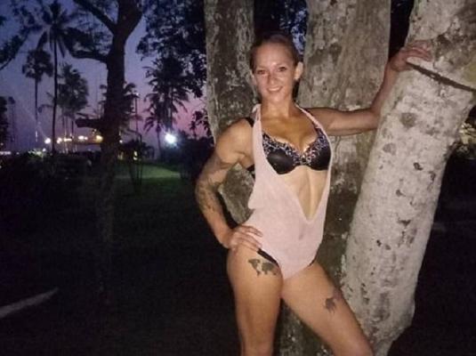 VIDEO DRAMATIC! O acrobată de 26 de ani și-a RUPT GÂTUL după ce a căzut de la înălțime în timpul unui exercițiu