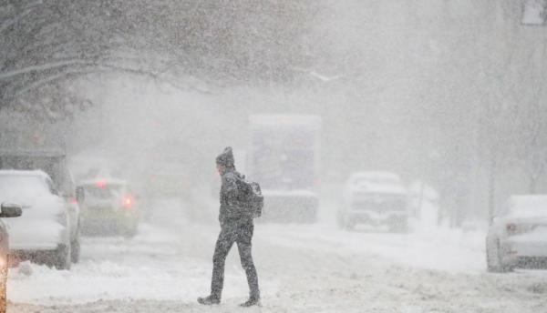 Ninsori, lapoviţă şi viscol puternic, la început de decembrie. Vezi prognoza meteo pentru următoarele zile, în Bucureşti şi în ţară