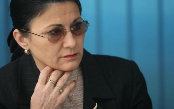 Ecaterina Andronescu, audiată la DNA în dosarul lui Dinu Pescariu. Reacţia de ultimă oră a fostului ministru