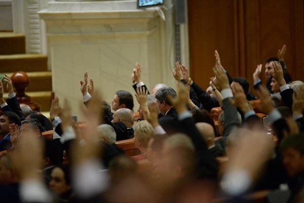 Legile Justiţiei: Deputaţii îşi vor da votul final pe organizarea judiciară şi funcţionarea CSM