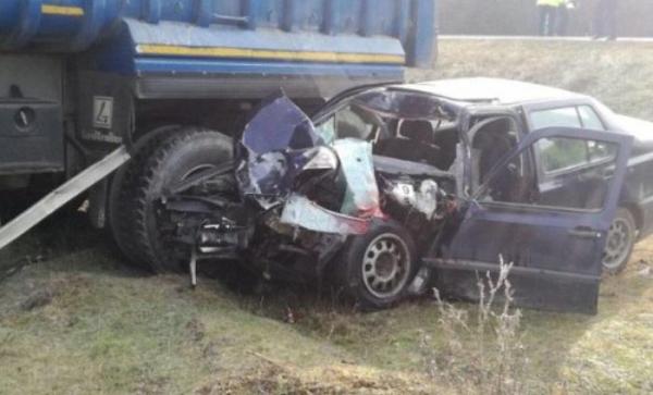 Accident grav în Arad în urmă cu puțin timp! Un tânăr de 20 de ani a murit pe loc, după ce s-a angajat într-o depășire fără să se asigure