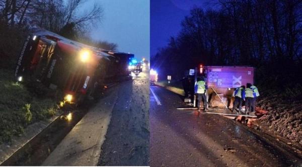 Un tânăr s-a urcat într-un camion condus de un român în Franța și a murit strivit de role uriașe de hârtie, după ce șoferul a pierdut controlul TIR-ului (Foto)