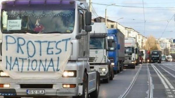 Transportatorii aduc haosul pe străzile din România. Zeci de mii de şoferi vor bloca traficul în Bucureşti şi în ţară, peste câteva zile