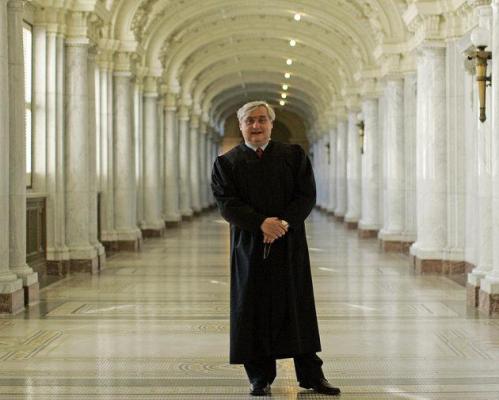 Un român, unul dintre cei mai respectaţi judecători de la Curtea de Apel din San Francisco, care a respins interdicţia impusă refugiaţilor de Donald Trump (FOTO&VIDEO)