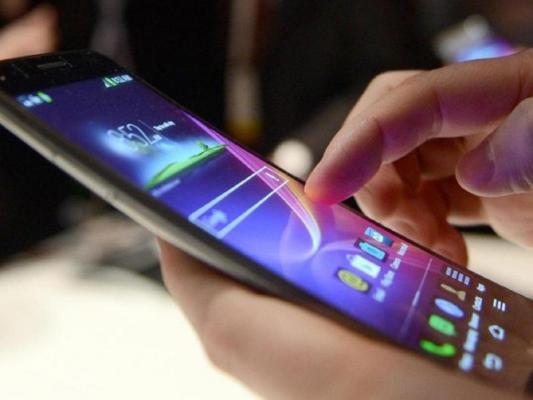 Android şi iOS au acaparat 99,6% din piaţa smartphone-urilor