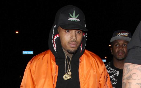 Şocant: Chris Brown şi-a ameninţat o fostă iubită cu MOARTEA. Cine este vedeta care a obţinut ORDIN DE RESTRICŢIE împotriva artistului