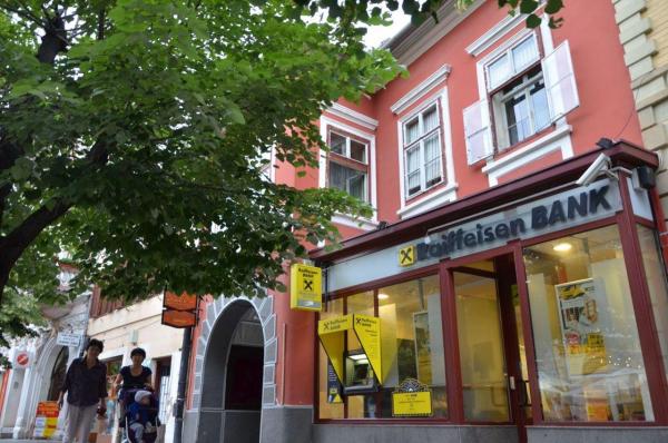 Un NOU PROCES pentru casa din centrul Sibiului pierdută de preşedintele Klaus Iohannis