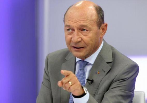 IPOTEZĂ ŞOCANTĂ lansată de Traian Băsescu: "Poate fi începutul unui RĂZBOI hibrid în România"